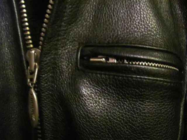 Joe Rocket Motorcycle Leather Jacket in Other in Edmonton - Image 7