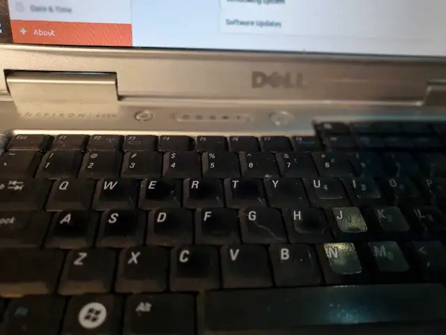 Older Dell Inspiron 6400 laptop in Laptops in Kingston - Image 7