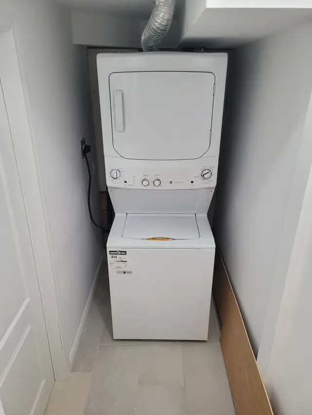 2 Bed  Legal Walkout Basement Apartment for lease in Orangeville in Long Term Rentals in Oakville / Halton Region - Image 10