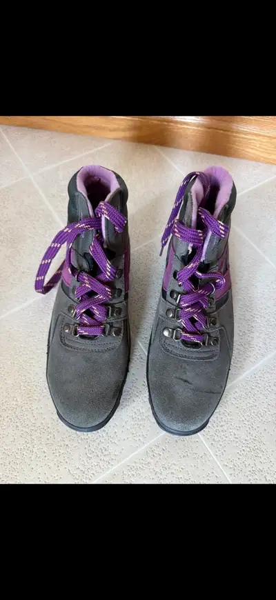 brand new good for  snow slippery & work load safety shoes, View more