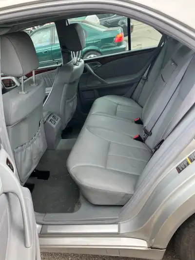Classic Mercedes-Benz E320 – Only $4000 OBO! | Mississauga Drive in timeless style without breaking...