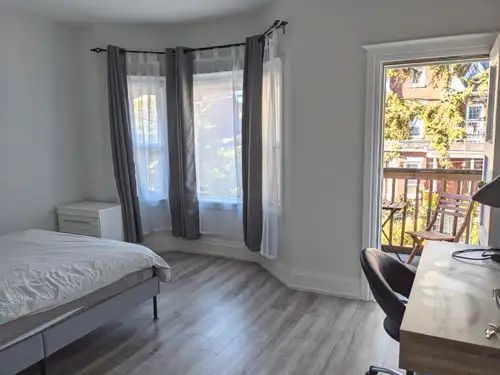 Great for Students! - Small apartment on second floor of downtown townhouse for rent, this is a self...