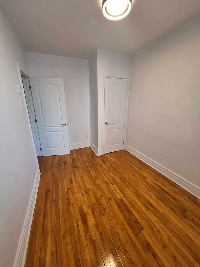 Downtown Plateau 3.5 apt. On clark st/ prince-arthur63860084122883124