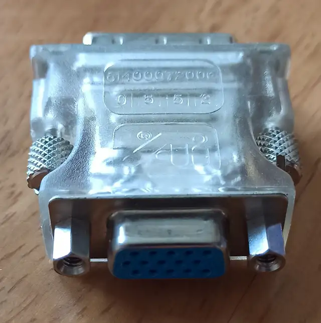  DVI-l Male to VGA Female connector/adaptor  in Desktop Computers in Mississauga / Peel Region - Image 3