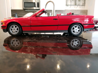 Maisto 1993 BMW 325i Convertible Red No Box ERTL American Muscle Exoto Motorbox Hot Wheels Elite Bur...