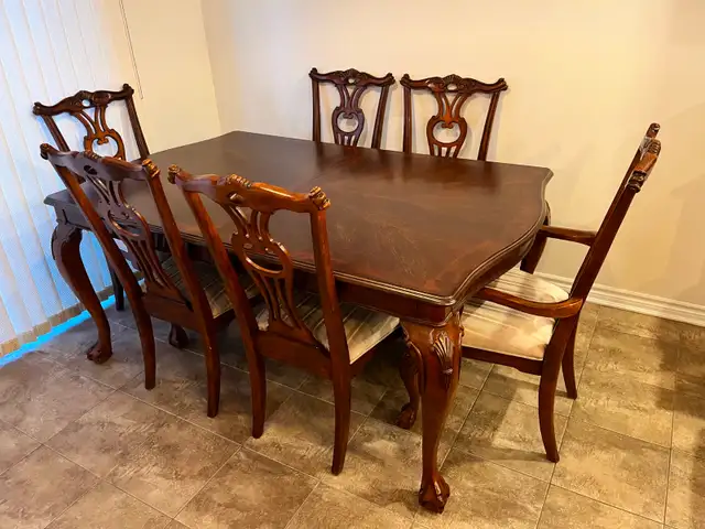 Beautiful Wooden Dining Set in Dining Tables & Sets in Ottawa - Image 4