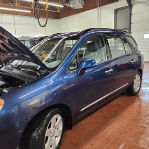 2008 Kia Rondo