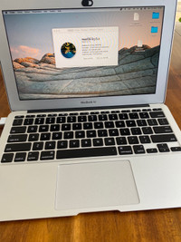 MacBook Air I5, 4GB RAM Carte Vidéo 1.5GB