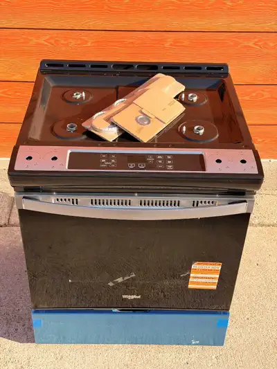 Full gas stove whirlpool 30". Open box. Model 2025, View more