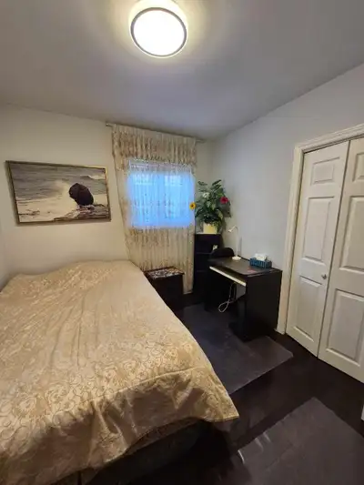 Female Only Available Now Furnished room for full time Professional/Students in a quiet Downsview ne...
