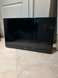 LG TV with Wall Mount FOR SALE