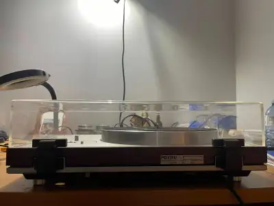 Luxman PD121U 60Hz high-end turntable with original dust cover, View more