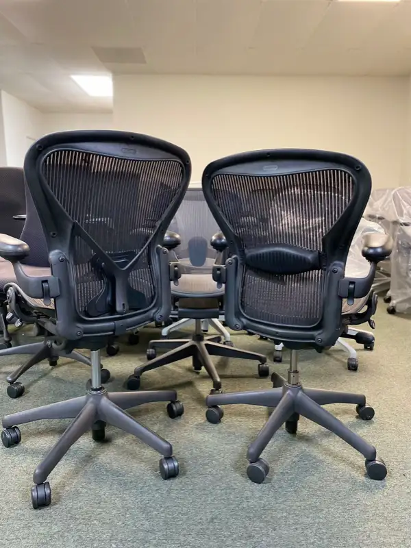 Herman Miller classic Aeron chairs (A,B,C sizes) - $595 to $795 in Chairs & Recliners in Ottawa - Image 2
