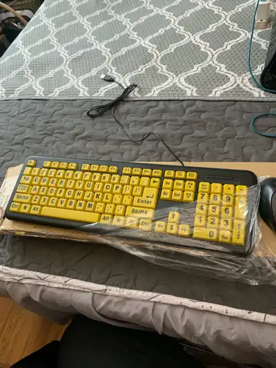 New key board with large letters, good for seniors and new mouse, View more