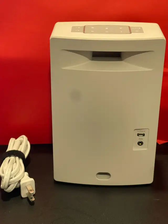 Bose - SoundTouch 10 in Speakers in Burnaby/New Westminster - Image 6