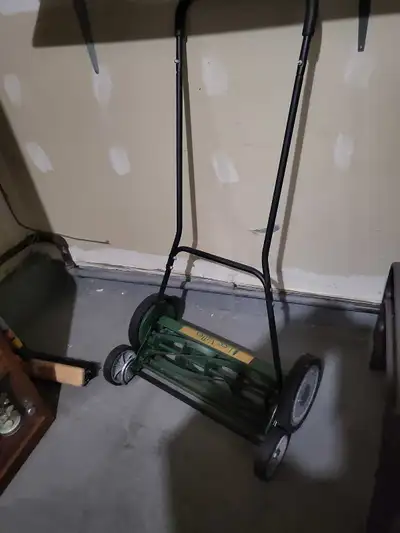 Lee Valley Push lawn mower, View more