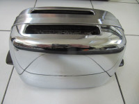 Vintage General Electric Model T31A Toaster Made In Canada 1965