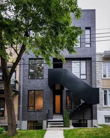 CESSION DE BAIL – Appartement 3 ½ entièrement meublé – Montréal Du 1er juin au 31 août Appartement 3...