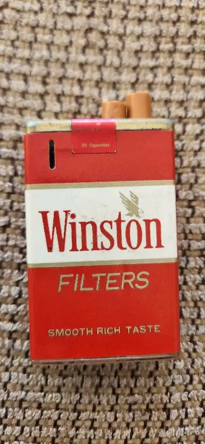 Vtg Novelty Cigarette Pack Lighter Winston Filters Untested no butane J58.
