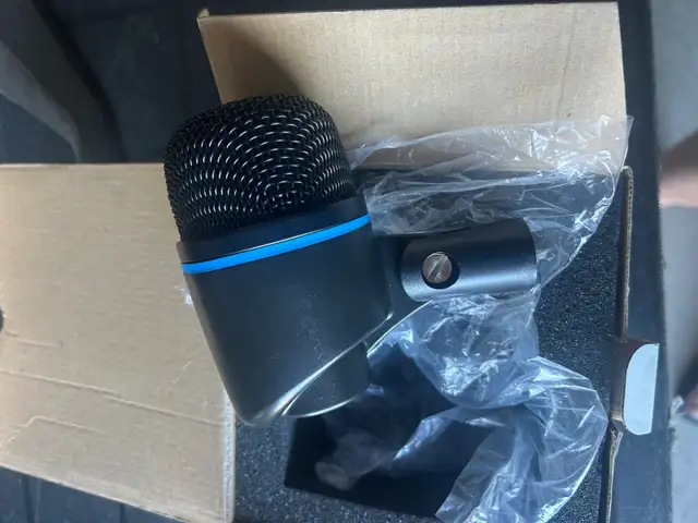 drum mic and stand  in Other in Mississauga / Peel Region - Image 3