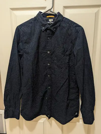 Like new condition if the ad is up it is available