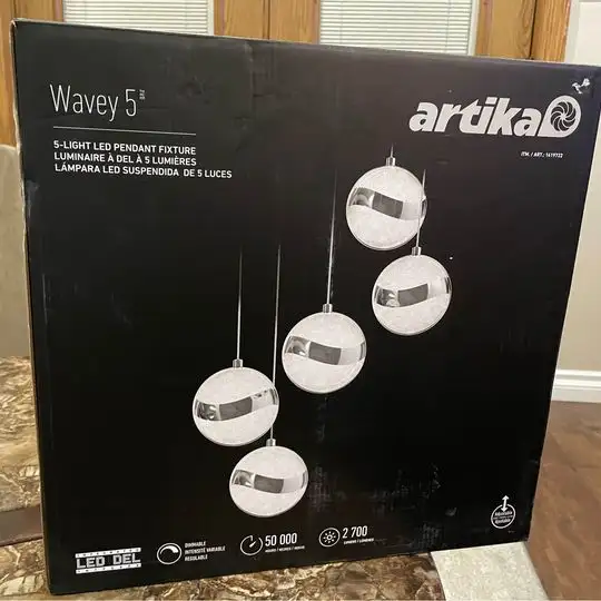 LED Pendant Fixture Wavey 5-light Chandelier in Other in Kitchener / Waterloo - Image 2