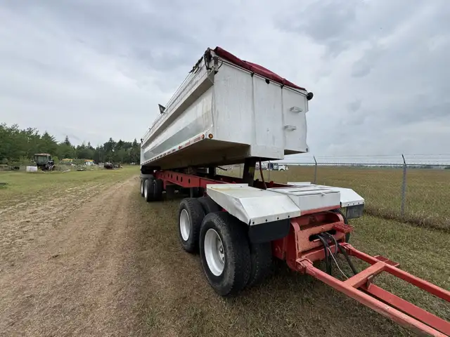2004  Capital quad wagon in Other in Delta/Surrey/Langley - Image 2