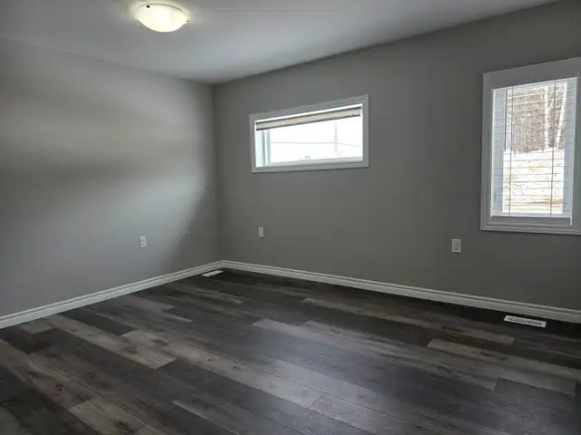 Seniors 55+ Accessible - 2 Bed, 1 Bath in Espanola in Long Term Rentals in Sudbury - Image 3