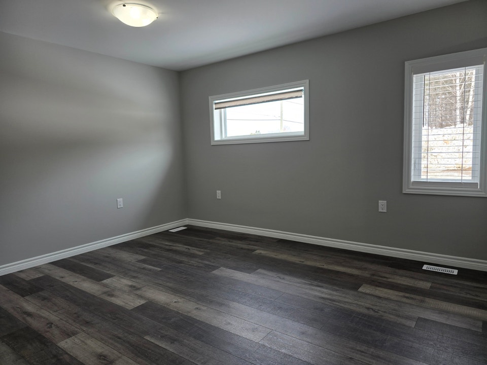 Seniors 55+ Accessible - 2 Bed, 1 Bath in Espanola 2