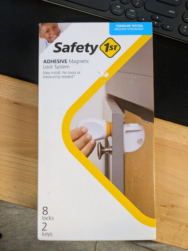 Safety 1st Adhesive Lock System with 8 Locks and 2 Keys Gates, Monitors & Safety