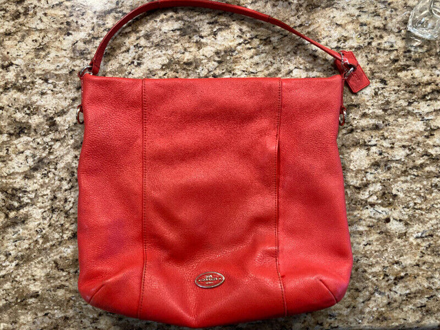 Coach Purse in Women's - Bags & Wallets in Strathcona County