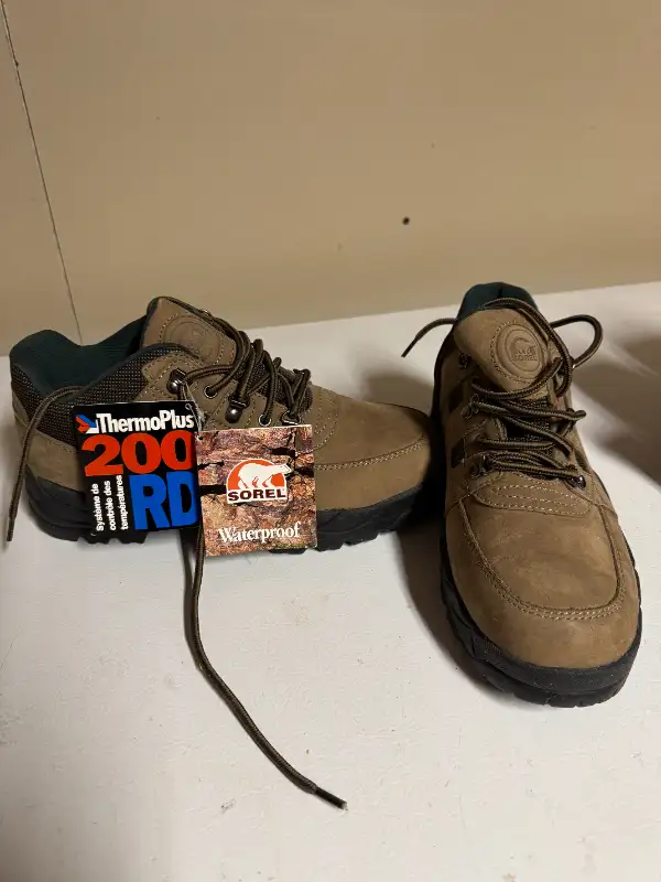 Sorel winter boots in Men's Shoes in Kitchener / Waterloo - Image 3