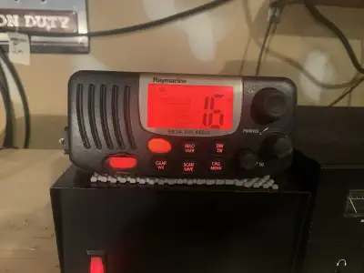 Raymarine Ray 54 radio / Needs Mic ,