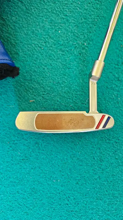 Scotty Cameron champions choice Newport+. 35 inches. Asking $800. Will ship at your expense.