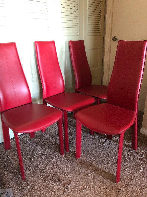 Dining chairs in Chairs & Recliners in Edmonton