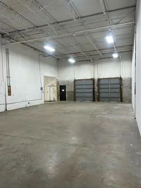 6000 sq ft of Warehouse Space Available with Flexible Term in Commercial & Office Space for Rent in Mississauga / Peel Region - Image 2