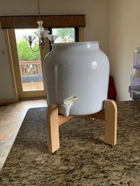 Water dispenser (inverted) ceramic