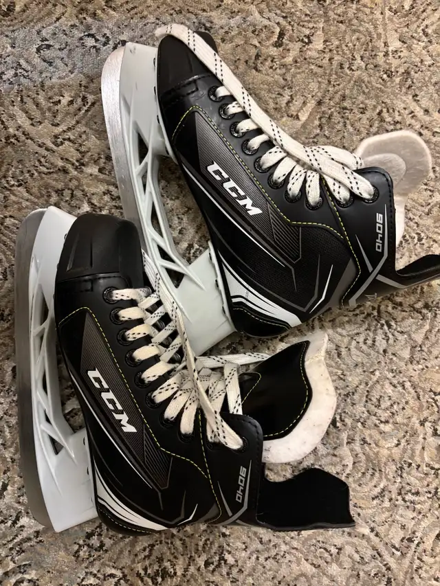 youth hockey ice skates in Skates & Blades in City of Toronto - Image 3