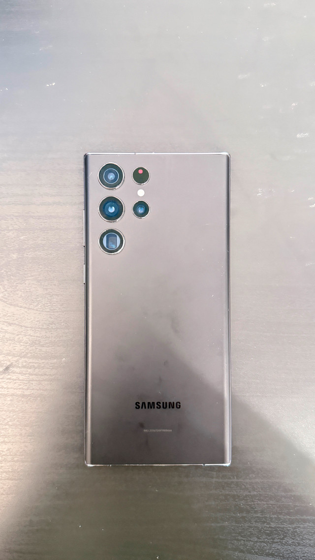 Samsung S22 Ultra in Cell Phones in City of Toronto - Image 2
