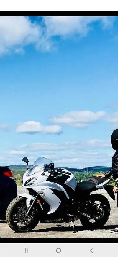 Your deal, my loss! 2015 Kawasaki Ninja Very well maintained Only woman-driven Comes with 2 sets of...