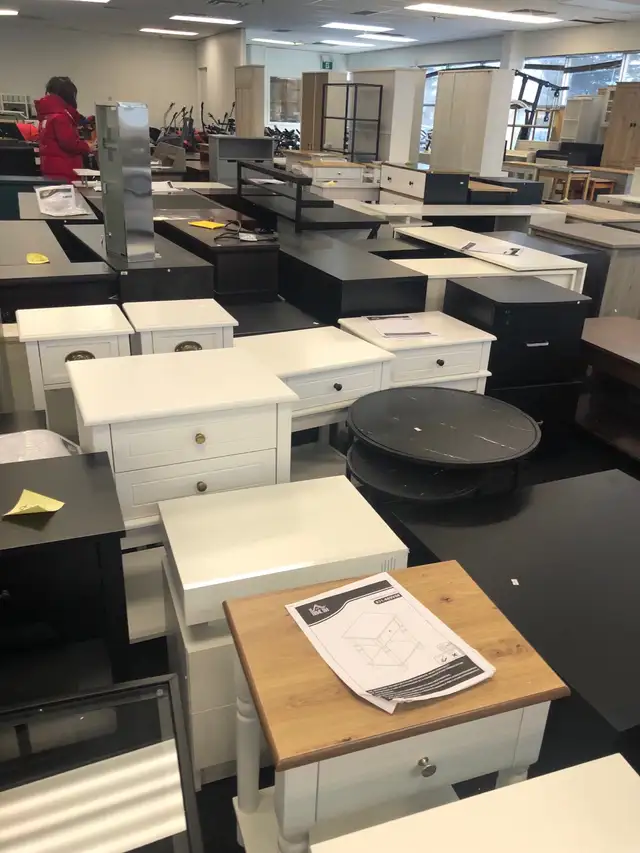 Warehouse sale: cabinets, kitchen islands  in Multi-item in Markham / York Region - Image 4