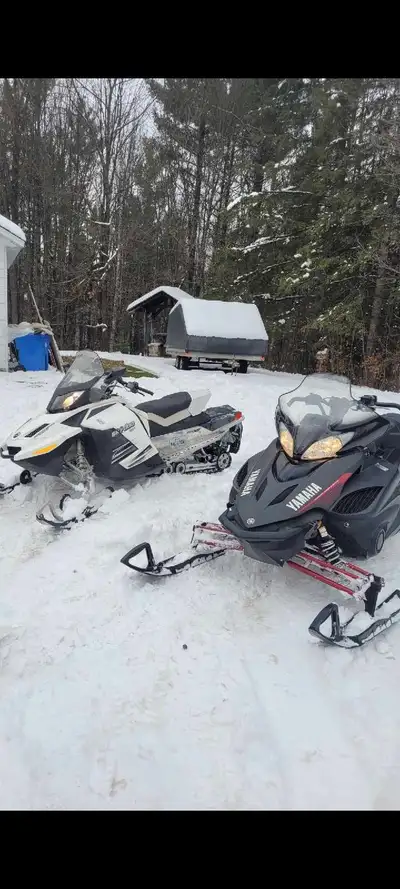 2010 Ski doo Bombardier 3375$ 2015 Yamaha 3475$ Toutes équipés Remorque double, pneus neufs , treuil...