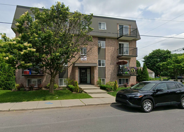 3 ½ for rent at 2201 Rue Lavallée, Longueuil