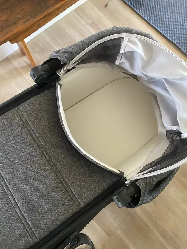 Uppababy Bassinet - Purchased in 2024 - MINT Condition!  in Strollers, Carriers & Car Seats in Oakville / Halton Region - Image 6