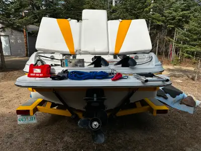 BOAT FOR SALE 2013 Glastron MX 205 Merc cruiser 4.3 inboard 6 cylinder 225 HP 178.2 running hrs Doub...