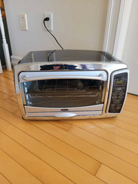 Like NEW Toaster Oven. Large Size 21 inches. Oster. 