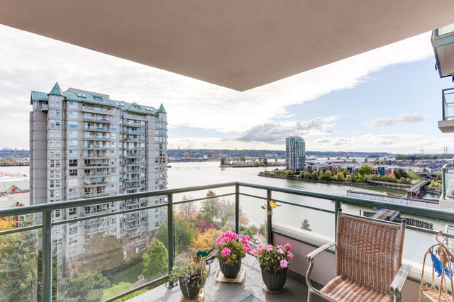 2 B+ 2B Luxury apartment in New Westminster in Long Term Rentals in Burnaby/New Westminster - Image 3