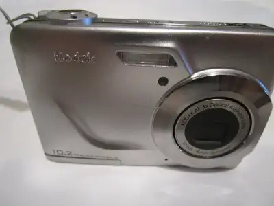 Kodak Easyshare c180 Digital Camera, View more