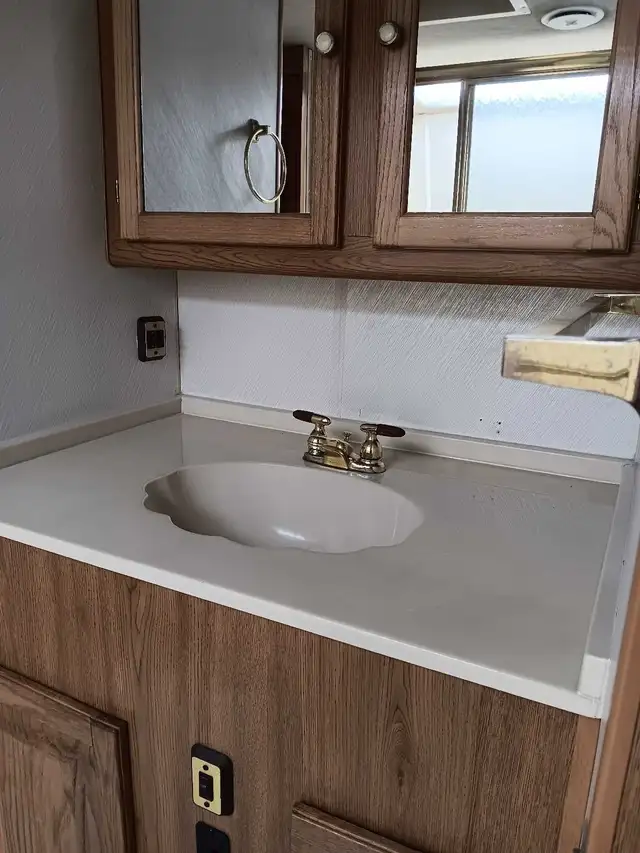 class A, Allegro Bus in RVs & Motorhomes in Bridgewater - Image 7