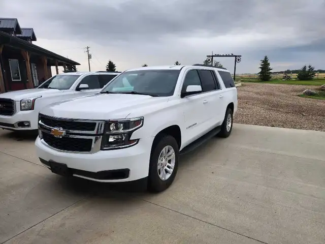 2019 Chevrolet Suburban 9 passenger